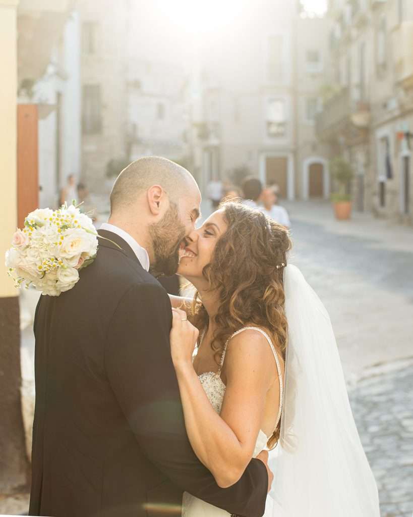 foto di coppia di un matrimonio a Bari vecchia